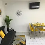 Sun, Centre Ville, Parking, Proche Sanctuaire Apartment *