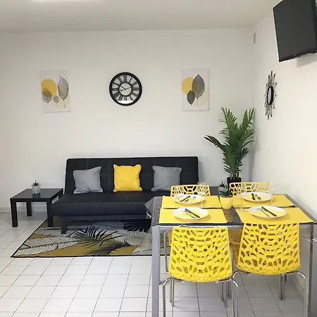 Appartements Sun, Centre Ville, Parking, Proche Sanctuaire Apartment