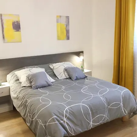 Appartements Sun, Centre Ville, Parking, Proche Sanctuaire Apartment