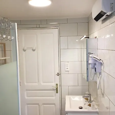 Sun, Centre Ville, Parking, Proche Sanctuaire