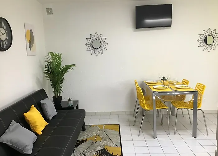 Atena, Parking, Centre , Proche Sanctuaires Appartement *