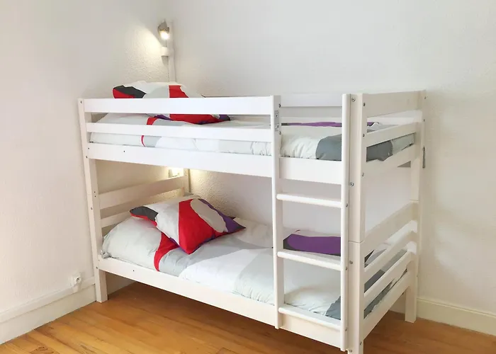 Atena, Parking, Centre , Proche Sanctuaires Lourdes