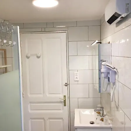 Sun, Parking, Centre , Proche Sanctuaires Apartamento *
