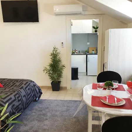 Sun, Parking, Centre , Proche Sanctuaires Apartamento Lourdes
